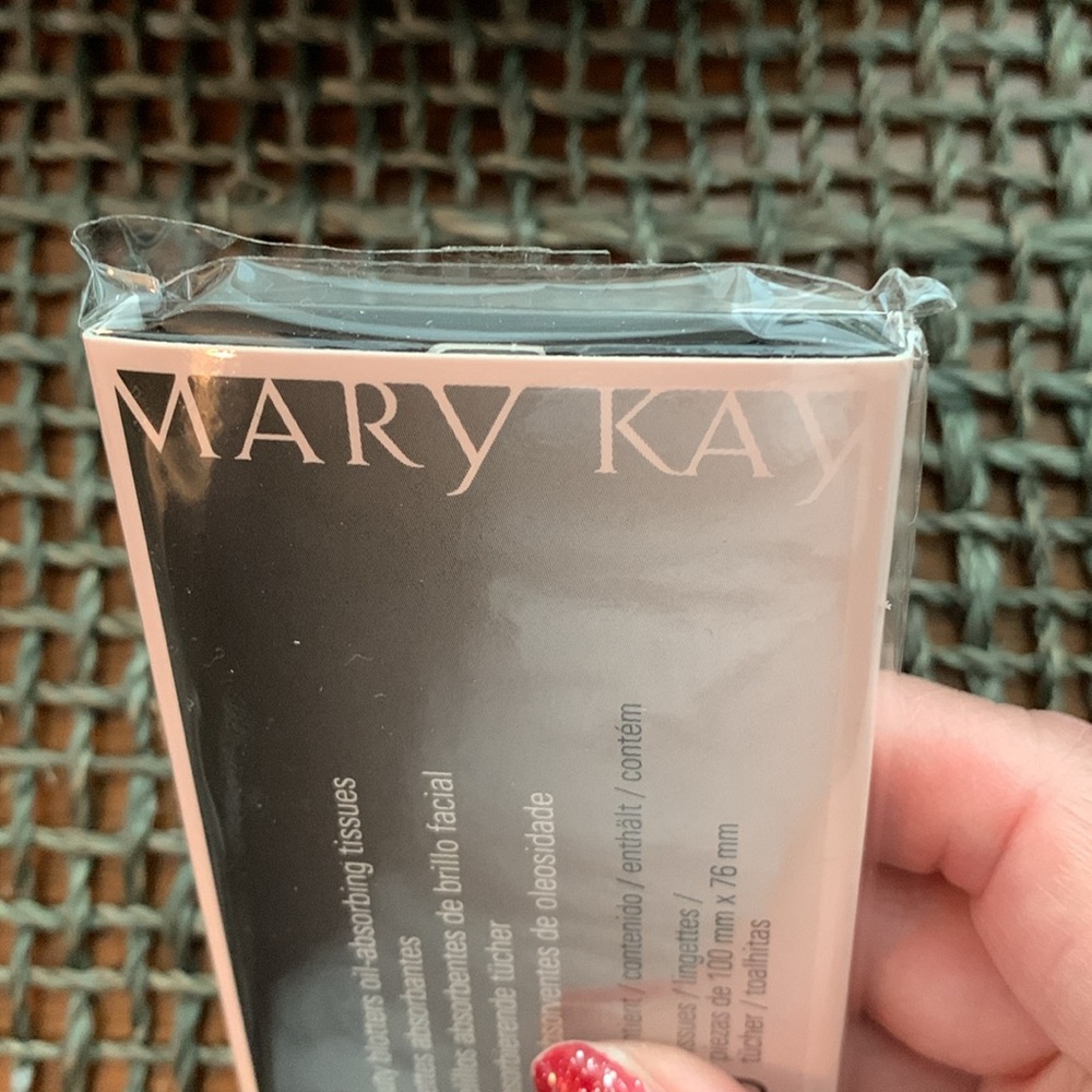 Mary Kay NIP Compact Beauty Blotters Oil Absorbing Tissues - Picture 7 of 7